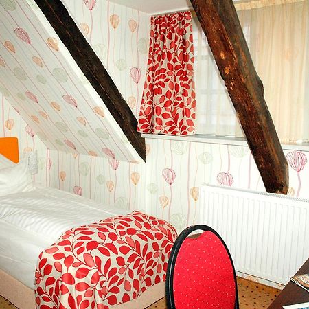 Maerchenhotel Bergen Auf Rugen Ruang foto